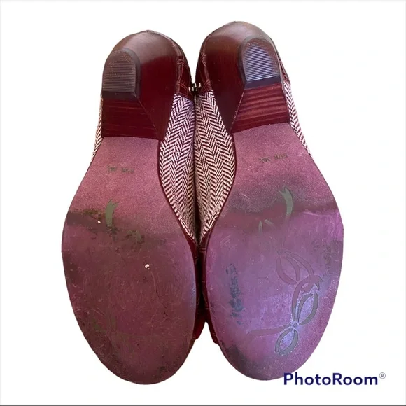 Poetic License heels with bow detail - Picture 12 of 14